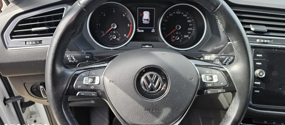Volkswagen Tiguan Allspace cena 74900 przebieg: 128000, rok produkcji 2021 z Nasielsk małe 56